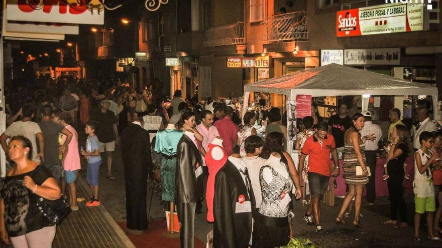 La Shopping Night de Los Belones atrae a unos 12.000 visitantes