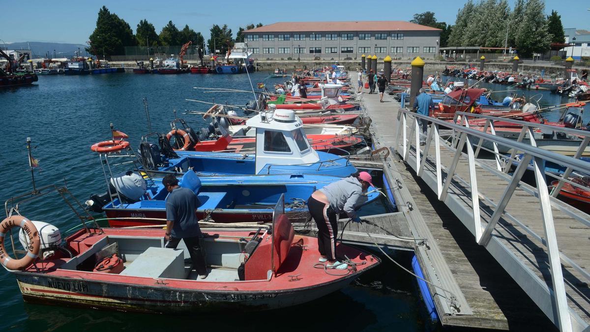 Planeadoras en el puerto de Vilanova.