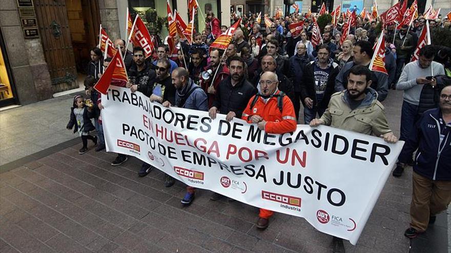Los días perdidos por huelgas en el 2017 bajan un 71% en Aragón