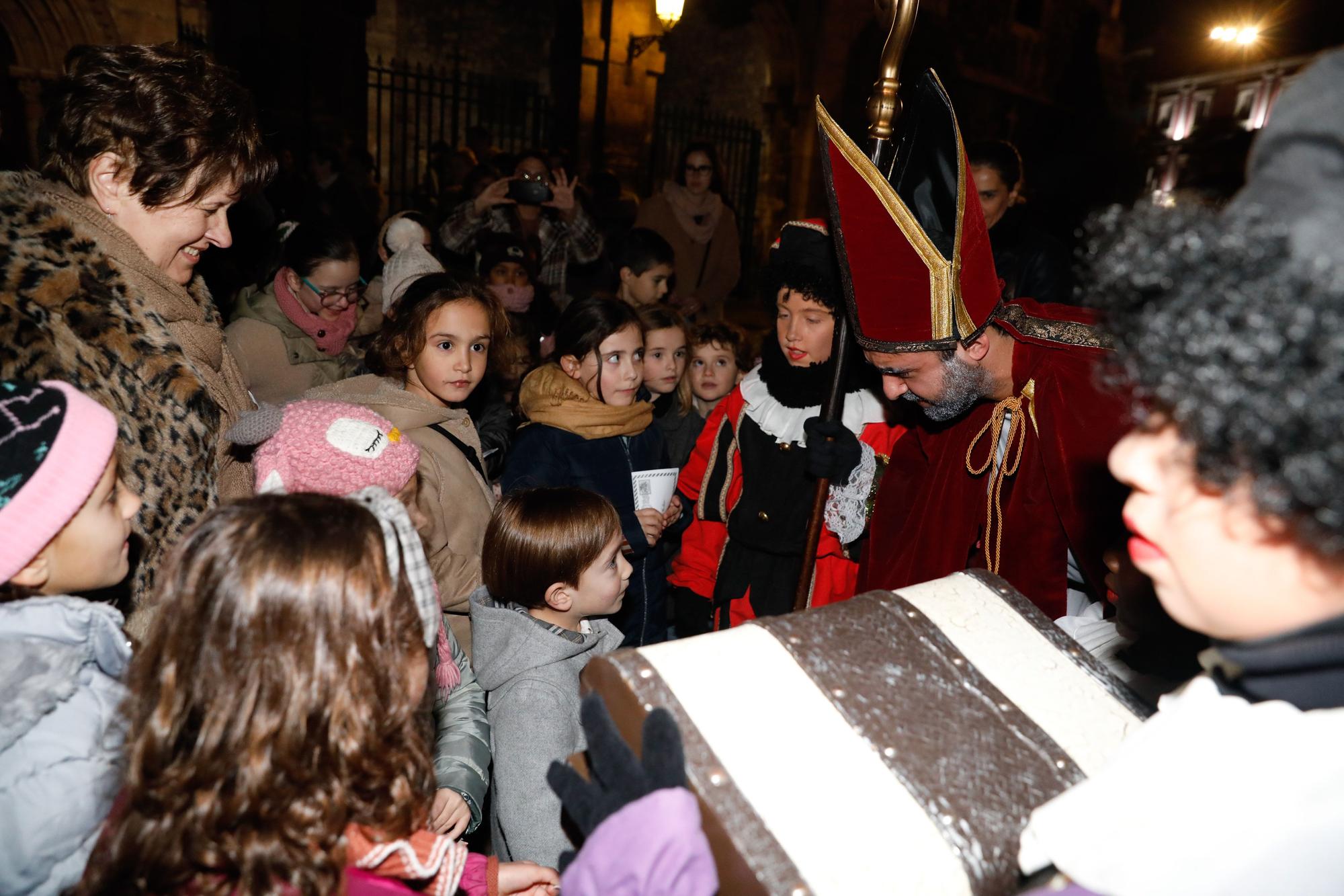 San Nicolás se encuentra con la infancia en Avilés