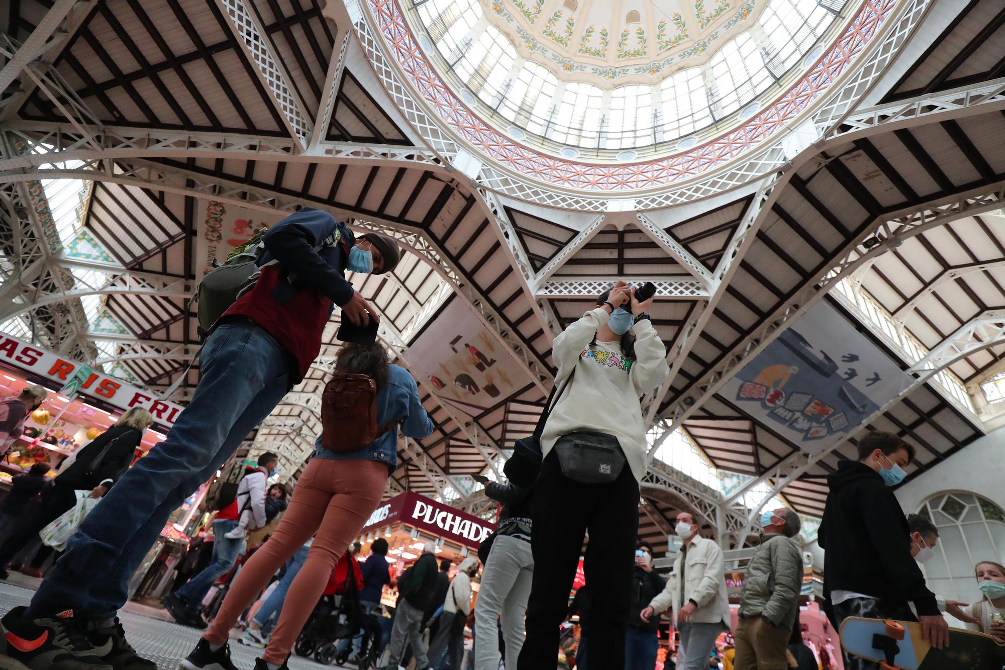 Los turistas llegan a València en Semana Santa