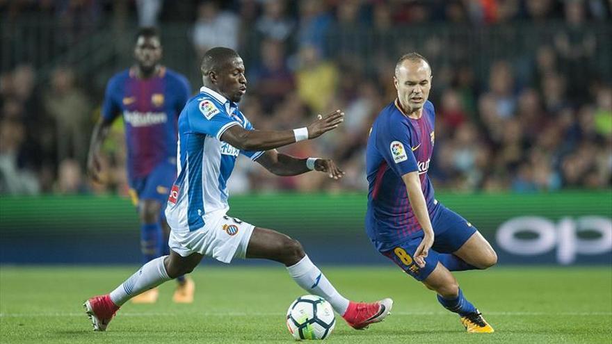 El Espanyol intentará derrotar a un Barcelona en plena racha