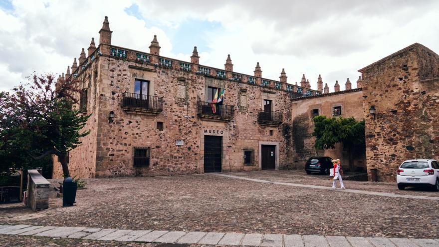 El desalojo del Palacio de las Veletas de Cáceres se hará en verano