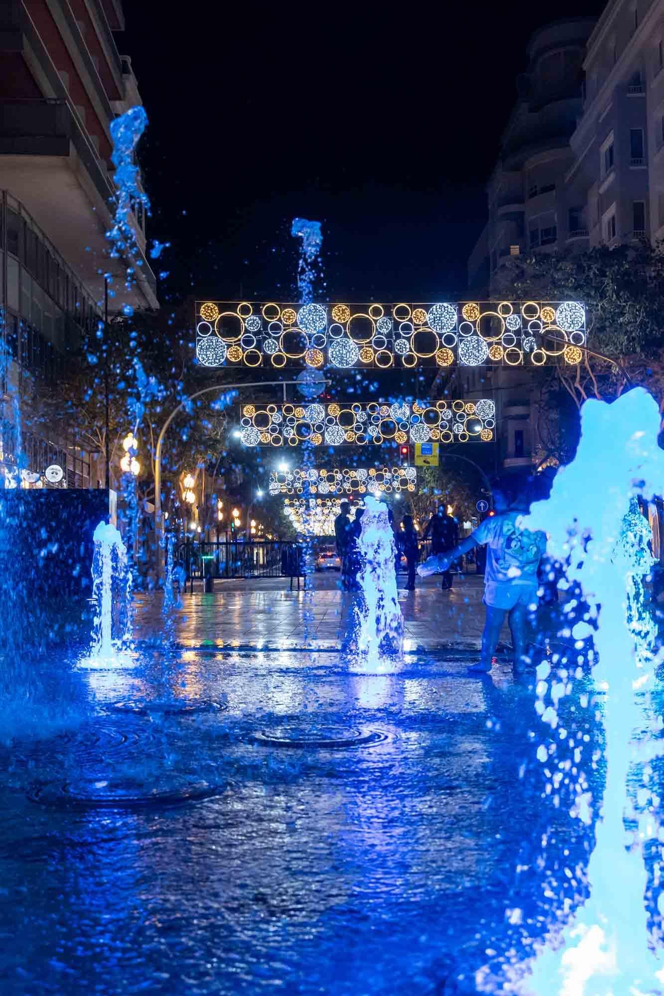 Alicante enciende las Hogueras 2025