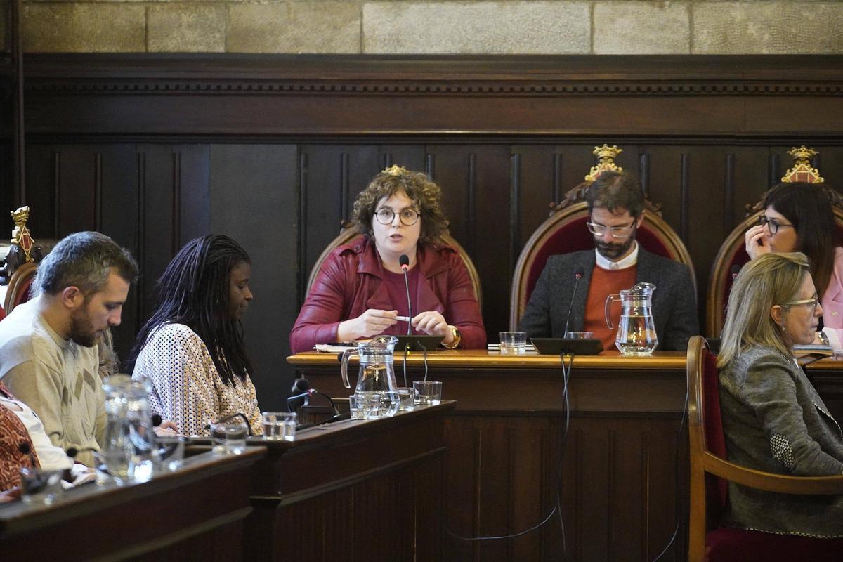 Sílvia Aliu durant el seu discurs.