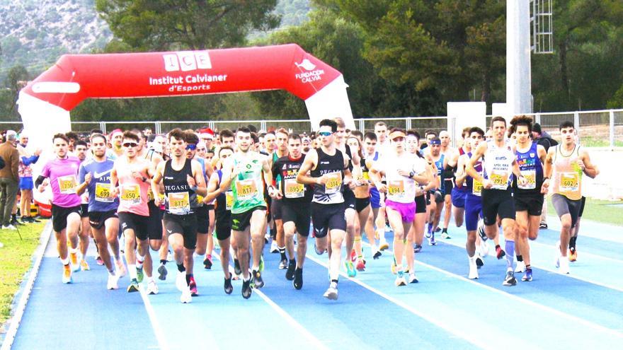 Miles de personas despidieron el año en las carreras de Sant Silvestre