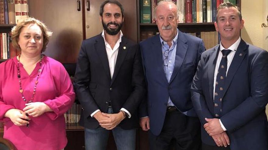 Vicente del Bosque estará en la gala empresarial benéfica de Almendralejo