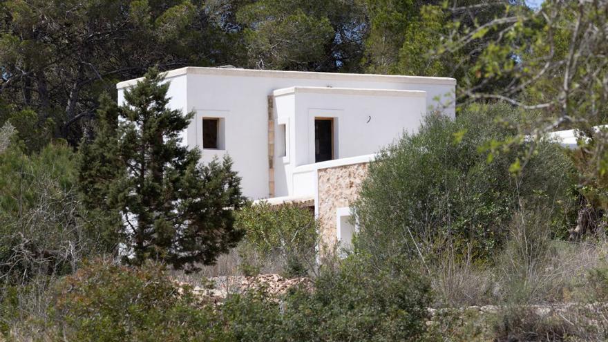 Investigan si el concejal de Sant Josep que dimitió este mes derribó una casa payesa en una zona ANEI