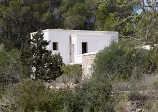 Investigan si el concejal de Sant Josep que dimitió este mes derribó una casa payesa en una zona ANEI