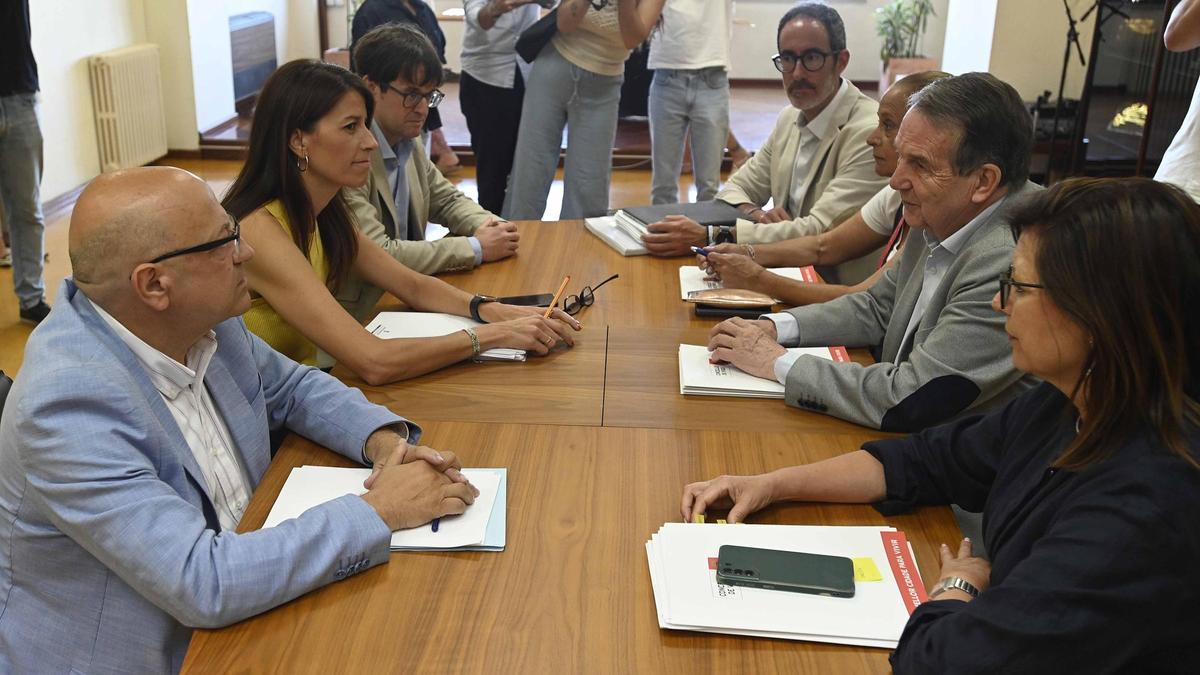Última reunión entre Concello y Xunta para abordar obras como el túnel de Elduayen.