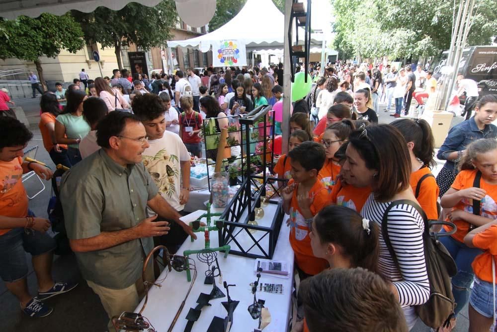 Los más jóvenes en la Feria del Emprendimiento