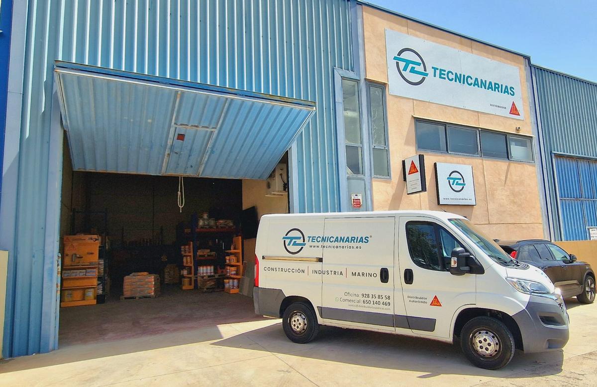 Instalaciones de Tecnicanarias en la C/ Herraje 37, Arinaga. La empresa dispone de reparto propio. .