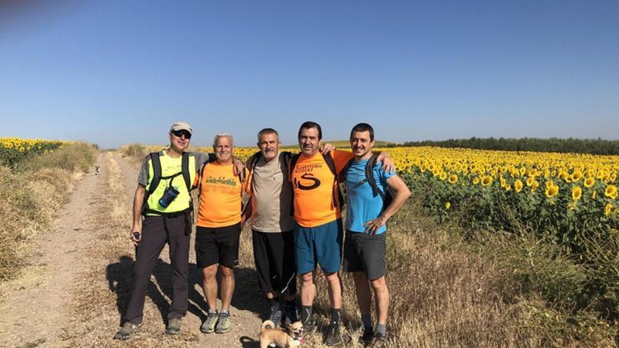 Francisco José Gaitán serrano (segundo dcha.), en una imagen de archivo junto a varios compañeros durante una ruta.