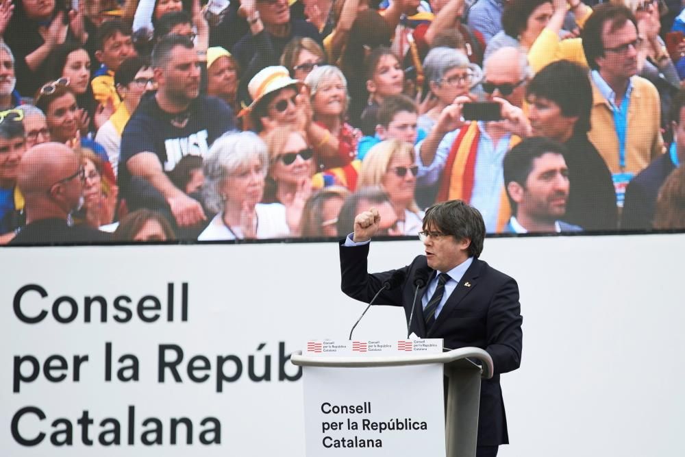 Torra y Puigdemont participan en un acto independentista en Perpiñán.