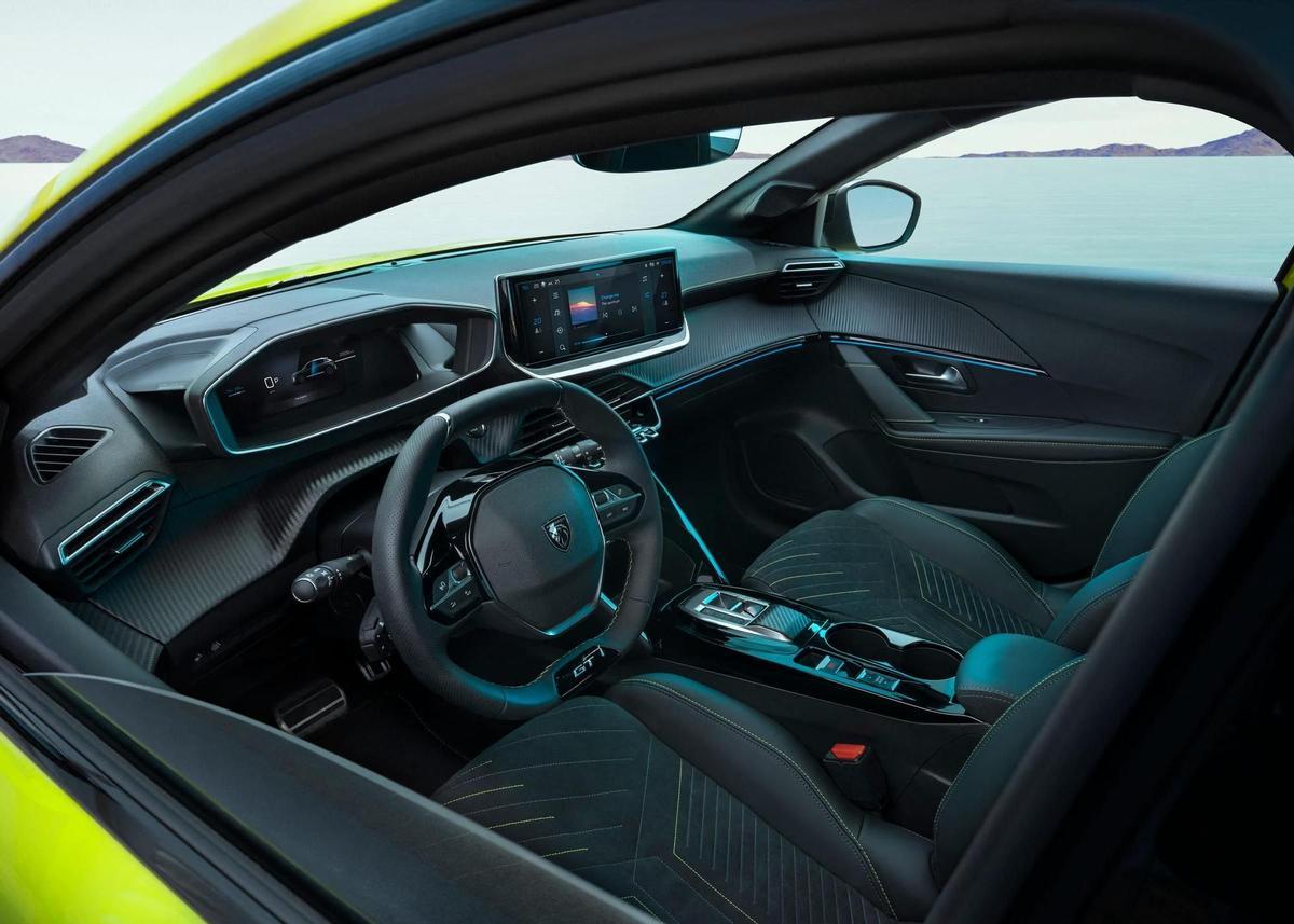 Peugeot E-208.