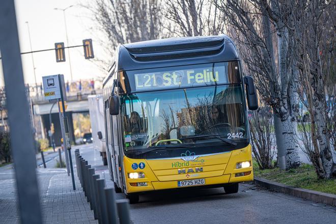 Los conductores de bus de L'Hospitalet dan luz verde al acuerdo con Moventis ponen fin al conflicto laboral