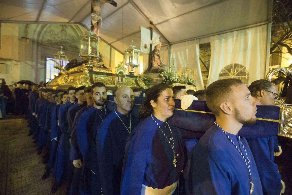 Imágenes de La Cofradía de Nuestra Señora de la Piedad y Caridad y Cristo de la Paz de 2019, debido a la lluvia no pudieron procesionar.