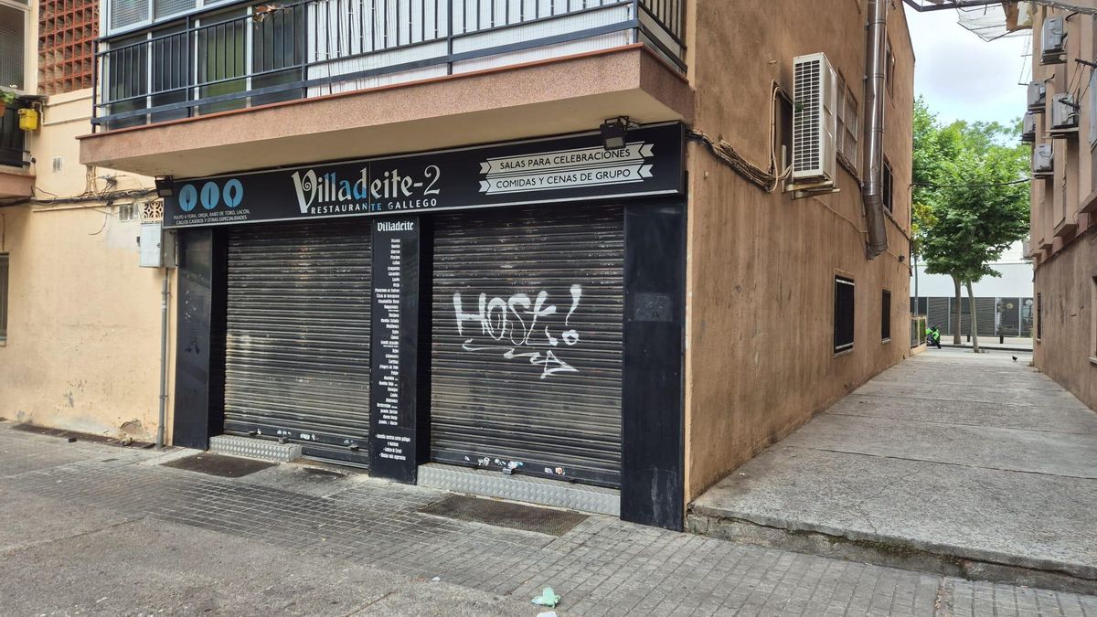 El bar Villadeite 2, en Sant Adrià de Besòs, cerrado a raíz de detectarse varios casos de salmonelosis en la localidad.