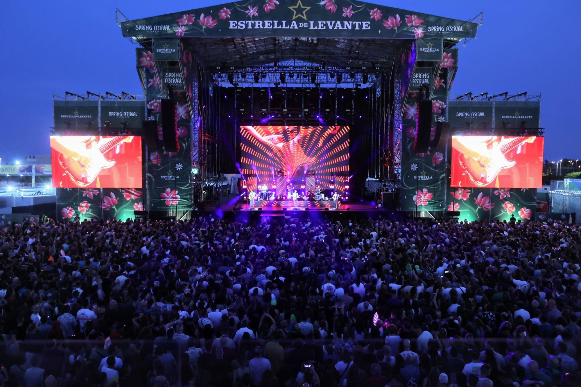 Lori Meyers sube al escenario del Spring Festival de Alicante tras una pérdida que conmocionó a la banda
