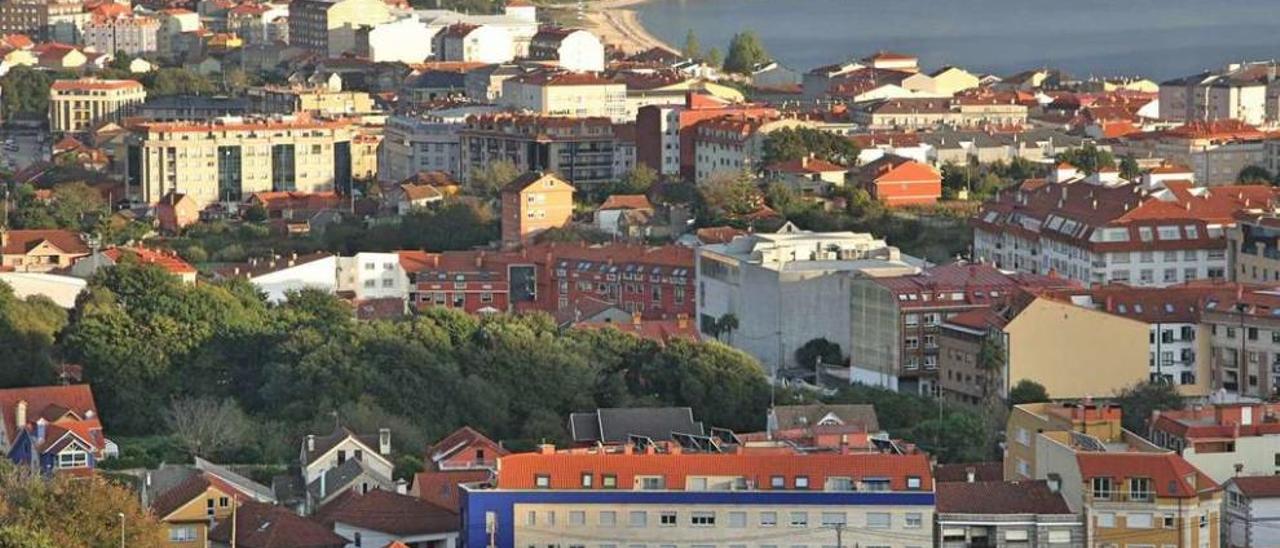 Vista de parte del casco urbano de Cangas. // Santos Álvarez