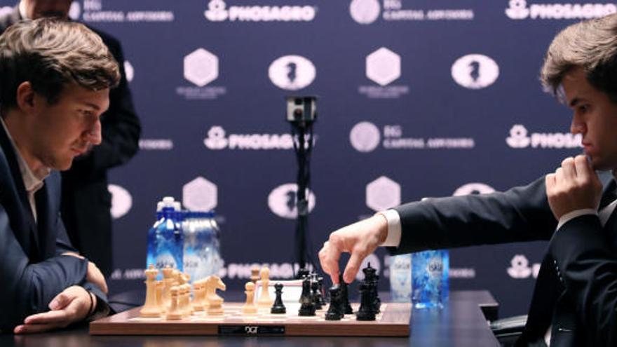 Teilnehmer stehen noch nicht fest: Wird auch Weltmeister Carlsen kommen?