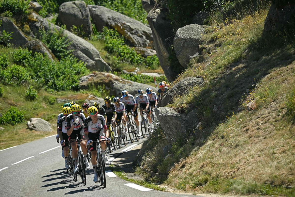 Pogacar gana su primera etapa de esta edición del Tour de Francia con un magnífico sprint en Les Angles Pogacar gana su primera etapa de esta edición del Tour de Francia con un magnífico sprint en Les Angles