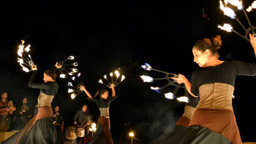 Espectacle de foc que va cloure la Fira Medieval de Súria l&#039;any passat.