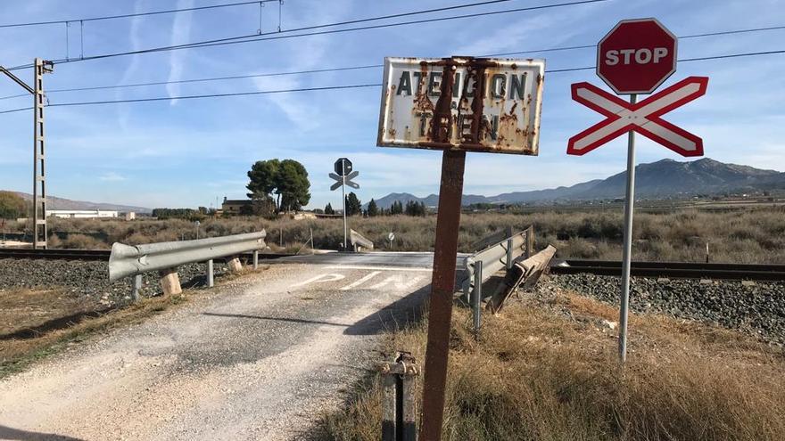 Villena eliminará cinco peligrosos pasos a nivel del tramo La Encina-Alicante