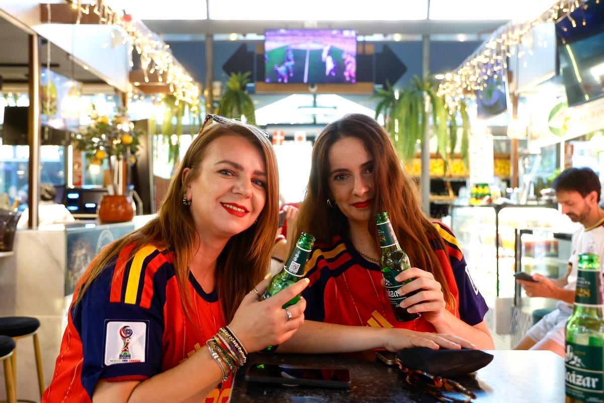 El ambiente del España-Portugal en Córdoba, en imágenes
