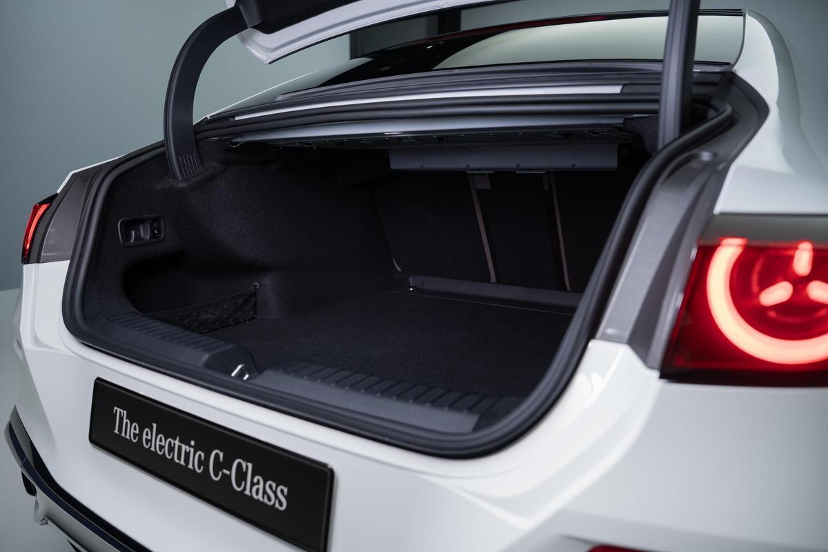 Más allá de la potencia o las prestaciones puras, el nuevo Clase C eléctrico parece planteado como una berlina para recorrer muchos kilómetros con comodidad