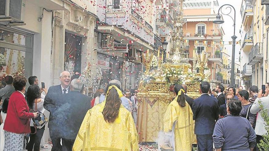 El Corpus brillA un año más por las calles egabrenses