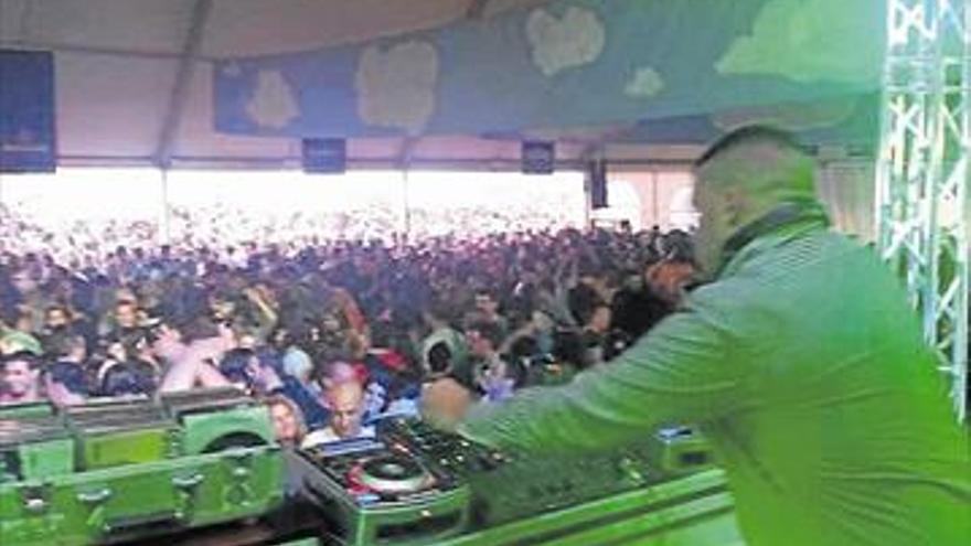 Tonet Marzá, Diego Cuevas y       DJ Josel,  los reyes del remember