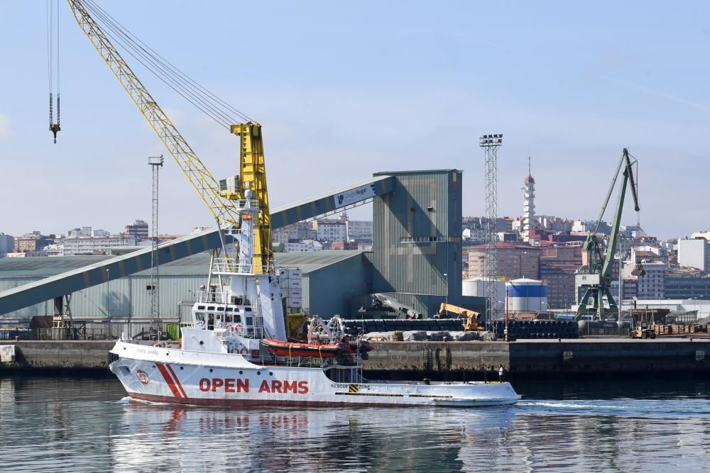 El Open Arms se marcha de A Coruña