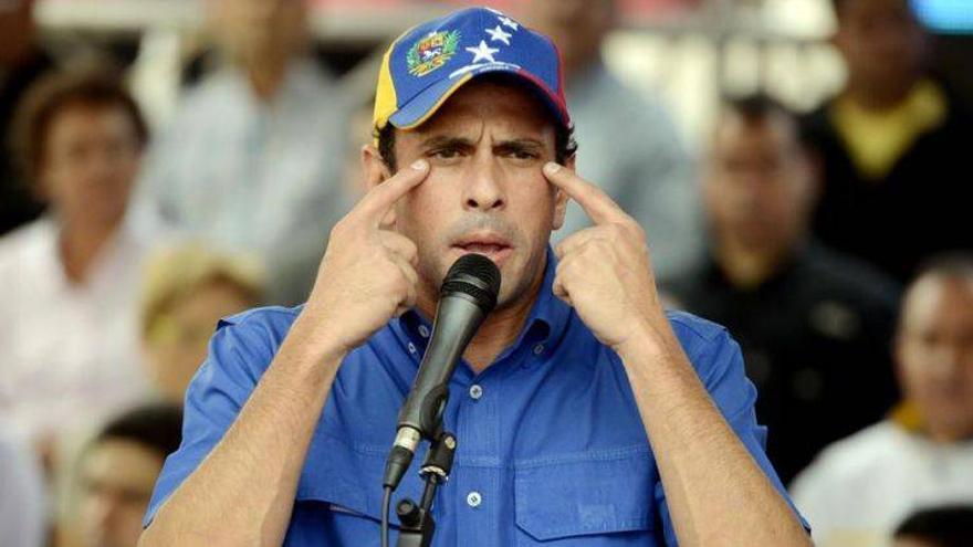 Capriles denuncia el &quot;intento de golpe de Estado&quot; contra su cargo de gobernador