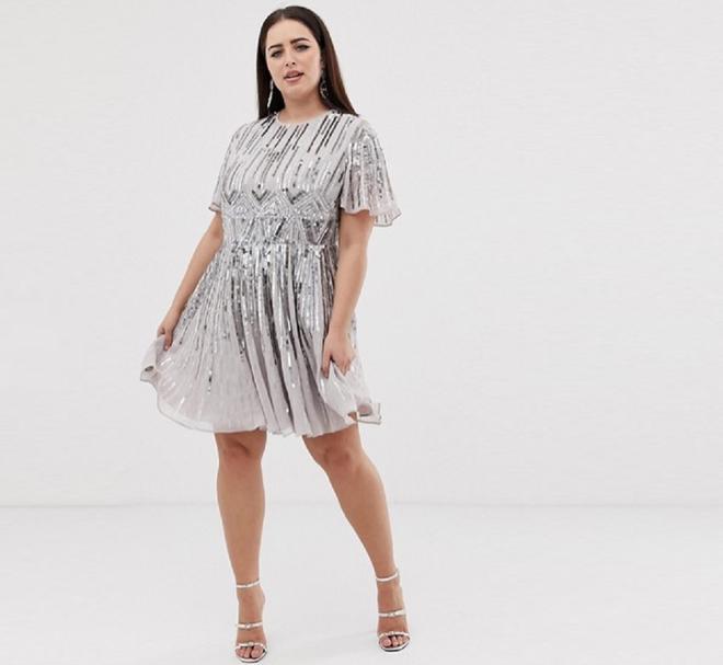 El minivestido skater con lentejuelas, de Asos