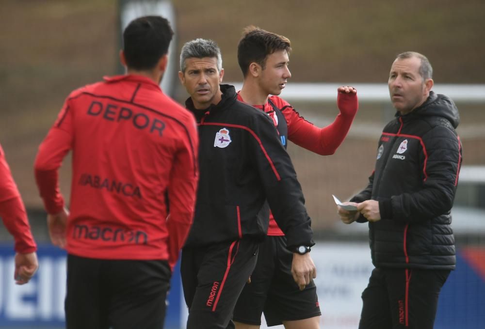 El nuevo técnico blanquiazul se pone al frente del equipo. El segundo entrenador Fabián Rivero y el preparador físico Moisés del Hoyo se unen junto a Martí al cuerpo técnico del primer equipo.