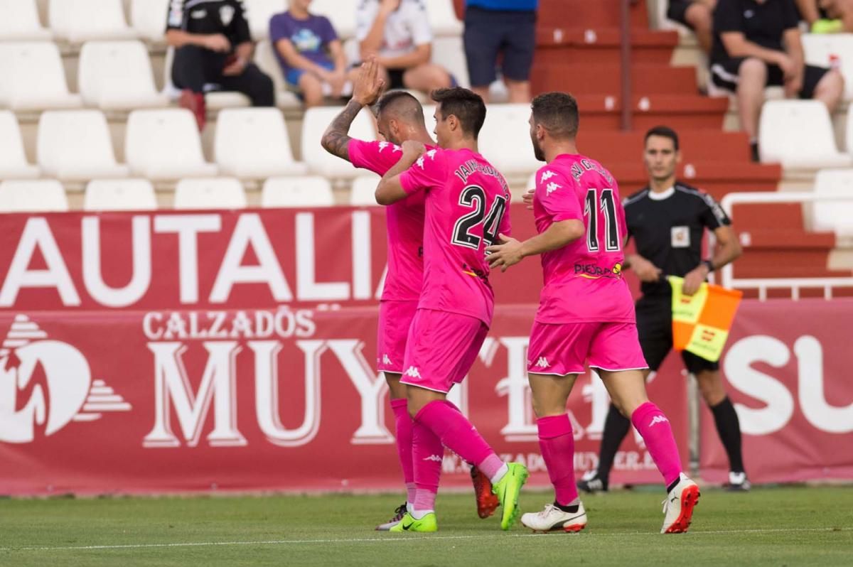 FOTOS: El Córdoba CF golea al Albacete.