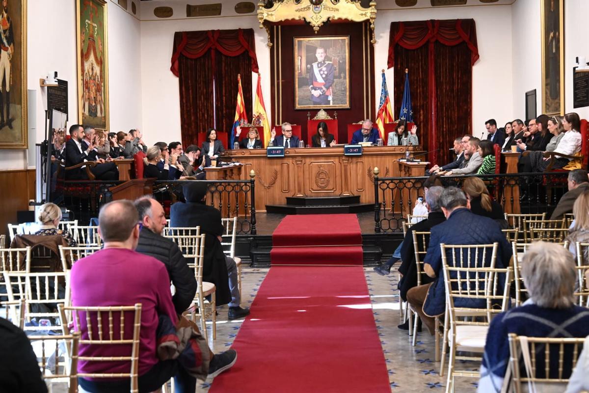 El pleno se retrasó casi una hora por un problema técnico con la seña vía internet
