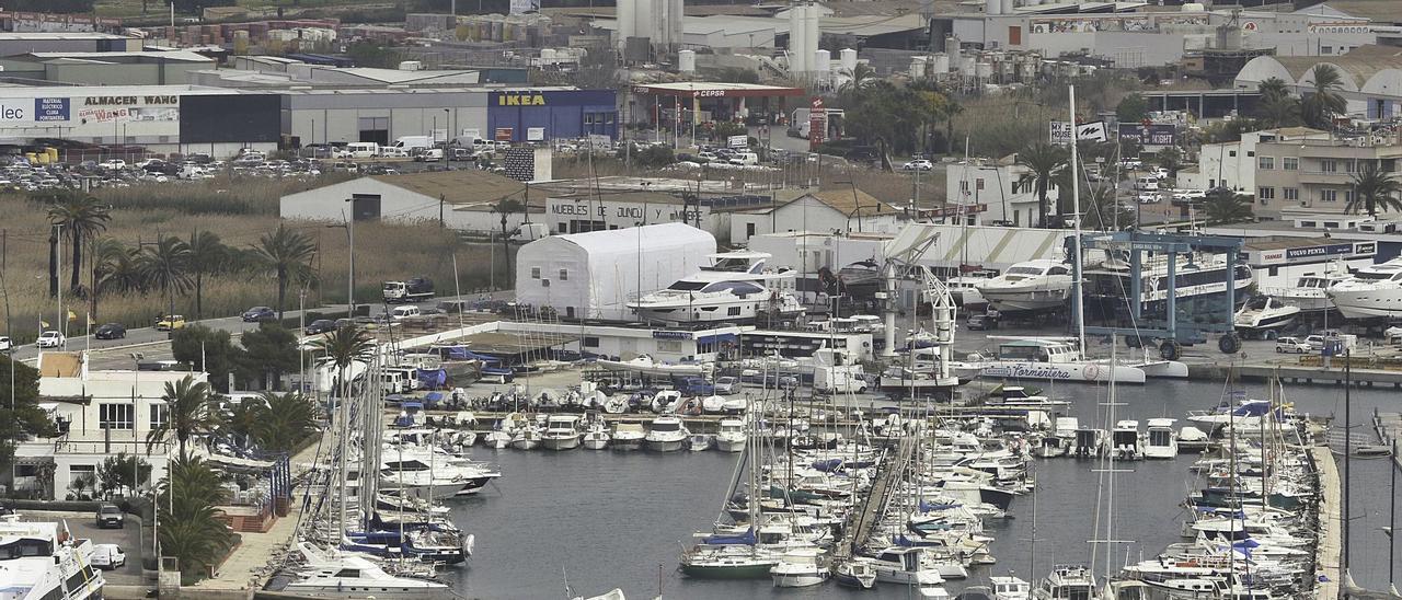 Instalaciones del Club Náutico Ibiza en el puerto de la ciudad.