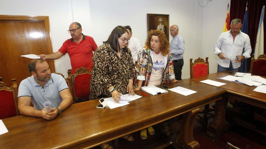 La situación económica de Vilanova aleja al gobierno de los grupos de la oposición