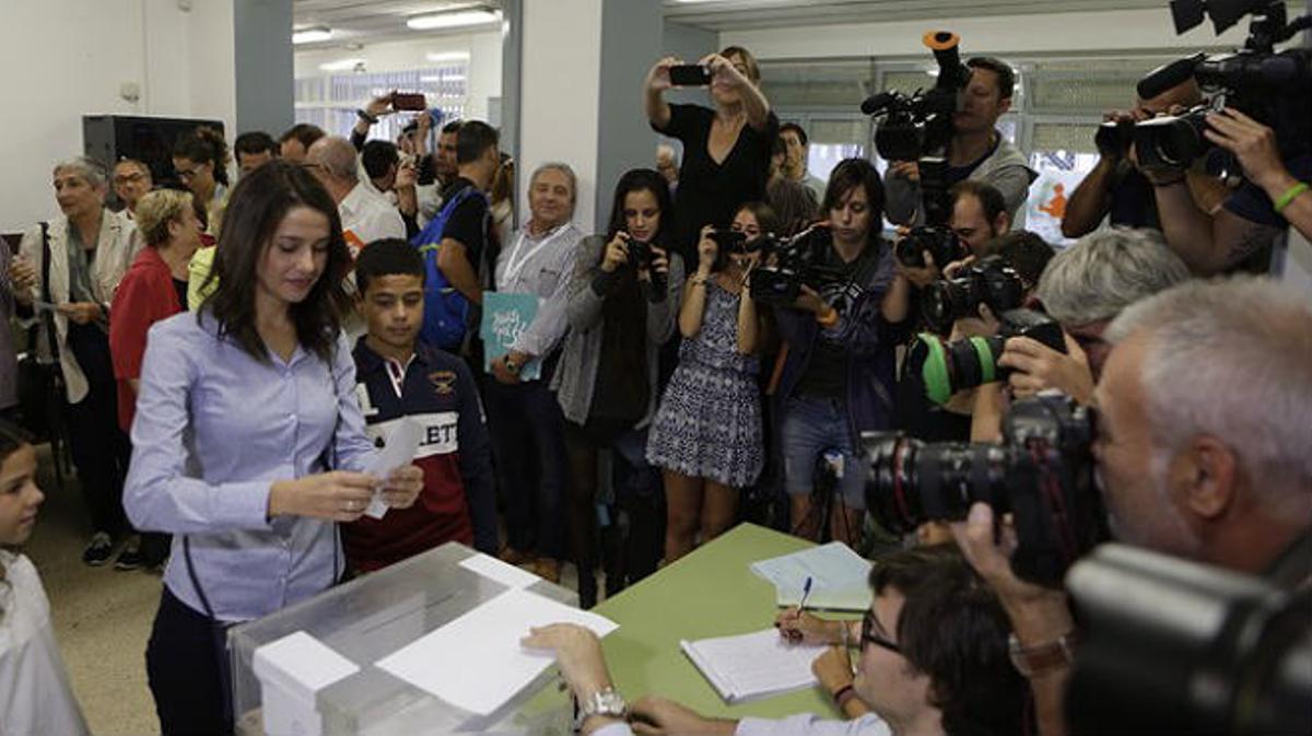 Declaracions de la candidata de Ciutadans, Inés Arrimadas, després de la seva votació el 27S.