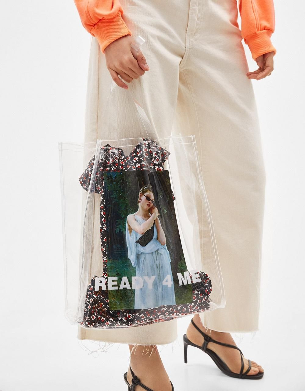 El shopper de vinilo 'Ready 4 me', de Bershka