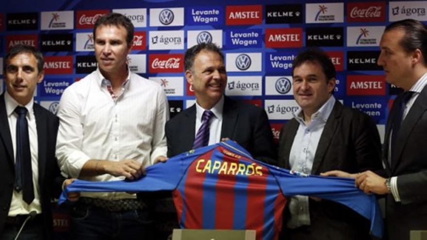 Caparrós, presentado como nuevo entrenador del Levante