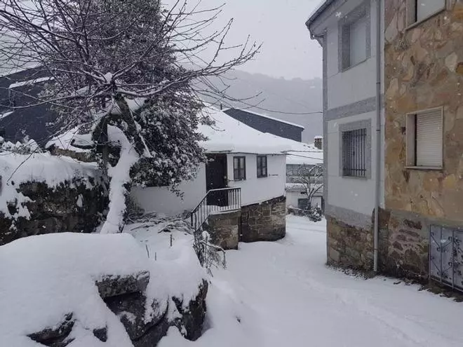 San Martín de Castañeda bajo la nieve