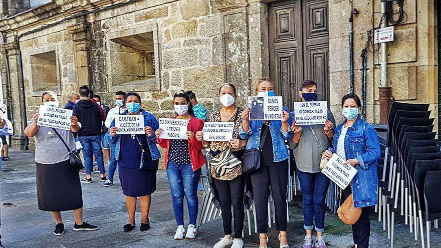 Ambulantes en contra del cambio.