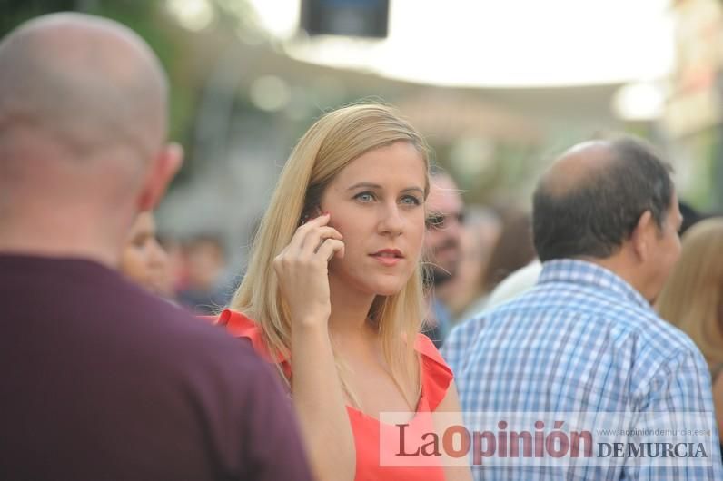 Los bailes latinos salen a la calle en Murcia