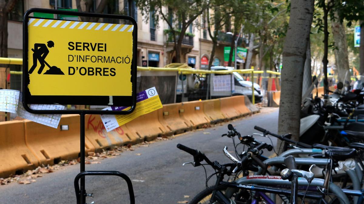 Restricciones de tráfico por la 'superilla' del Eixample de Barcelona.