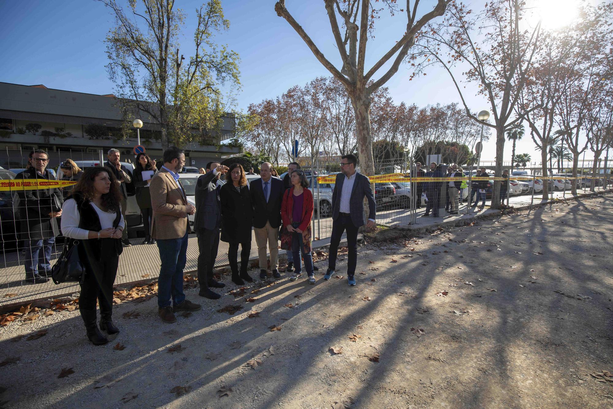 La presidenta del Govern, el alcalde de Palma y la APB visitan los avances de las obras del paseo Marítimo de Palma