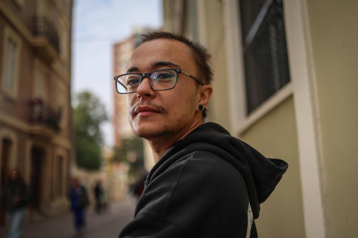 Harry, superviviente de las terapias de conversión en València.