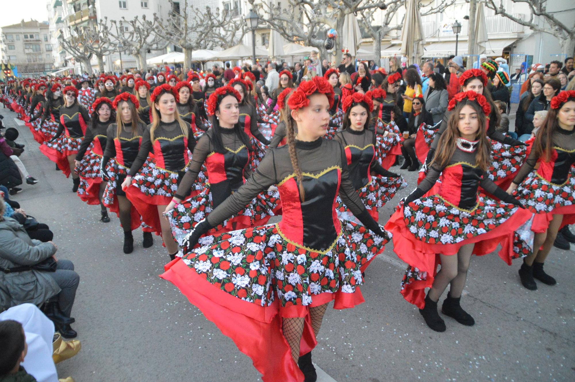 El carnaval de Roses ho peta